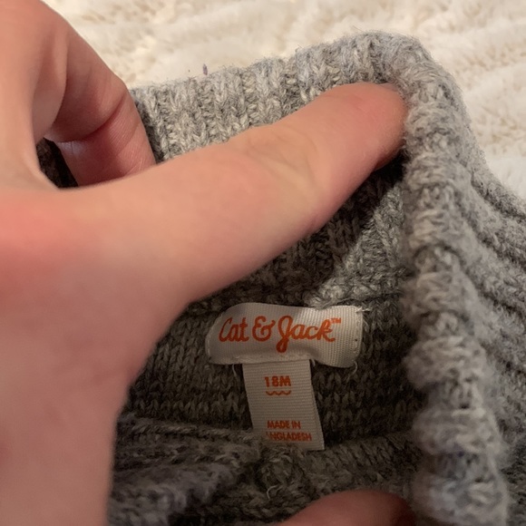 Gorgeous baby sweater - Picture 2 of 6